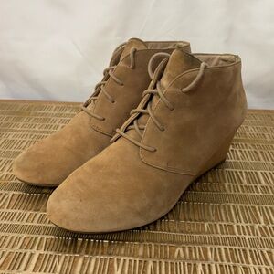 Vionic Elevated Becca Wedge‎ Suede Ortaheel Comfort Bootie, Light Tan, US 8.5